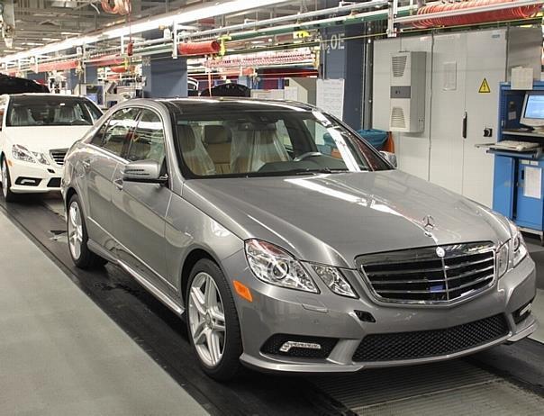 250.000ste E-Klasse Limousine rollt im Mercedes-Benz Werk Sindelfingen vom Band